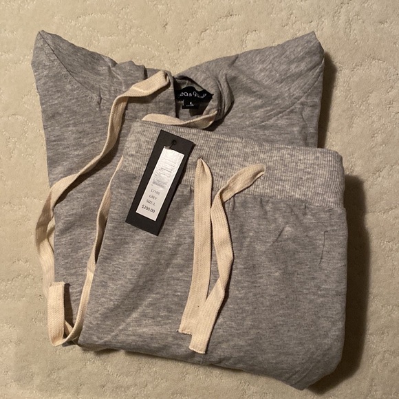 Lea & Viola shorts & Hooded Top set Outfit/loungewear - Picture 2 of 4